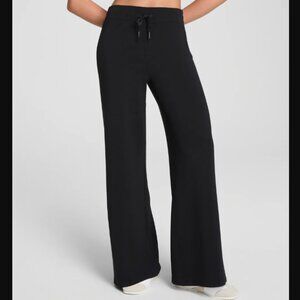 SPANX AirEssentials® Wide Leg Pant